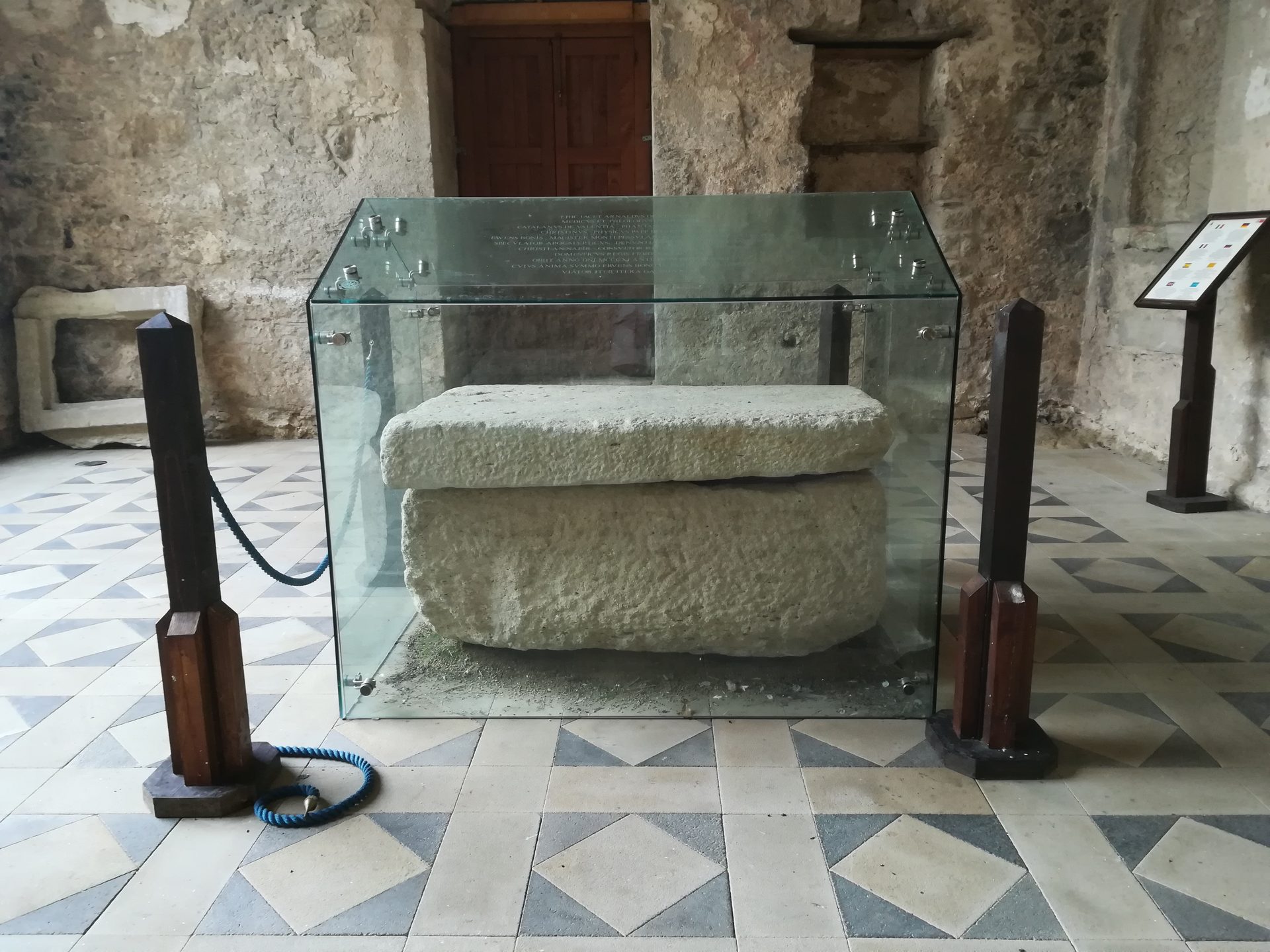 Arnaldus de Villa Nova's tomb1.jpg